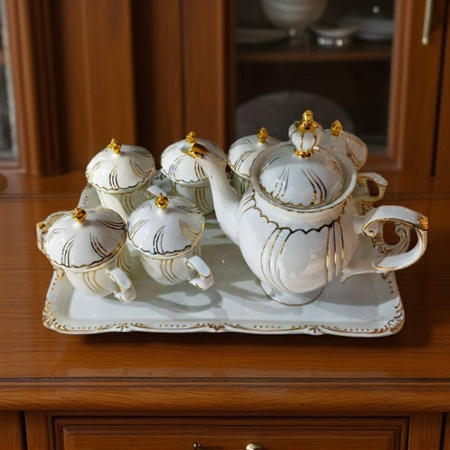 Théïère avec ses mugs à couvercles et leur plateau en Ceramic