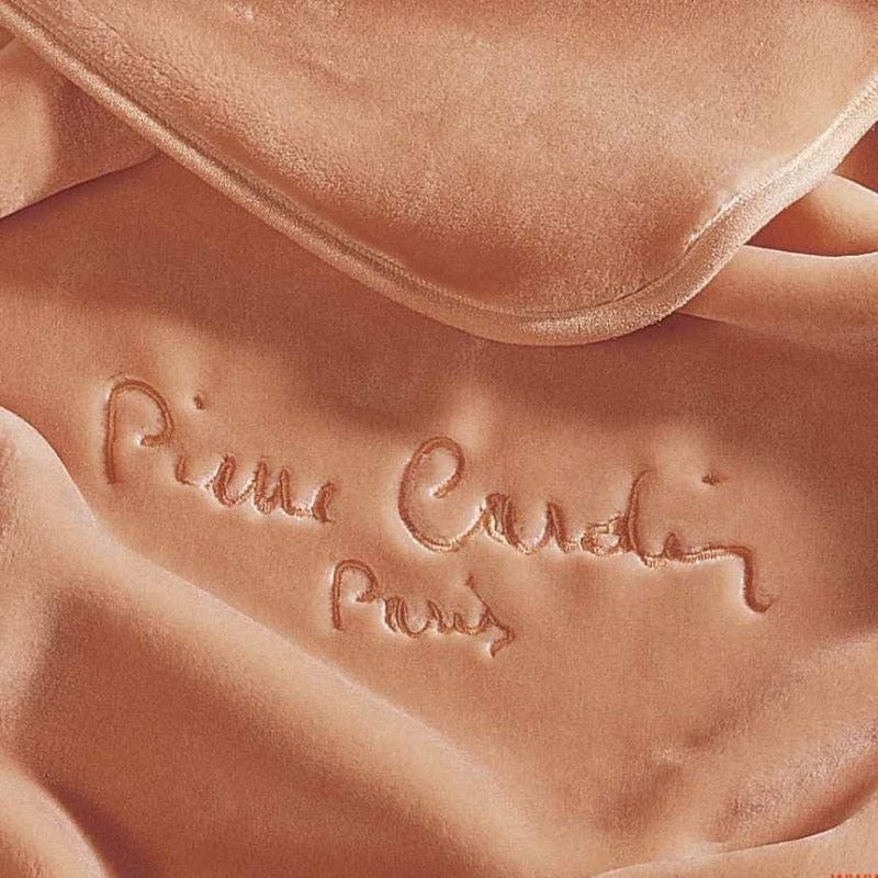 Couverture Pierre Cardin